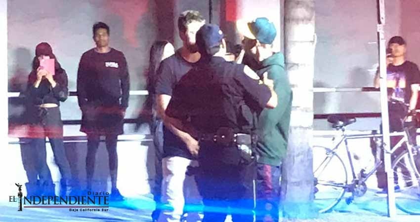 Justin Bieber atropella a paparazzi tras salir de rezar
