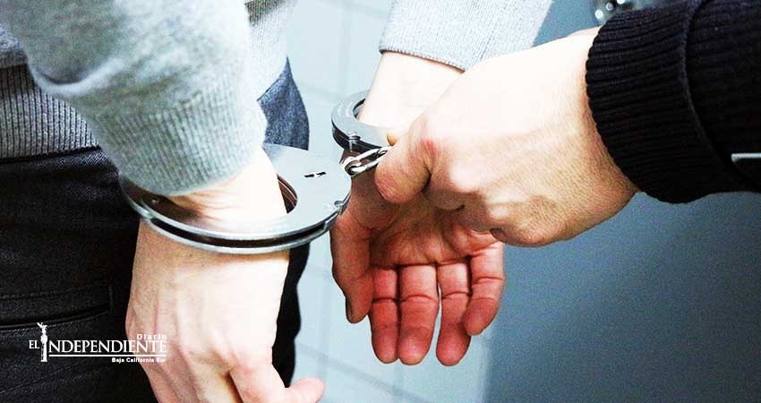 Llevan a cabo orden de aprehensión por el delito de robo agravado a lugar cerrado y robo