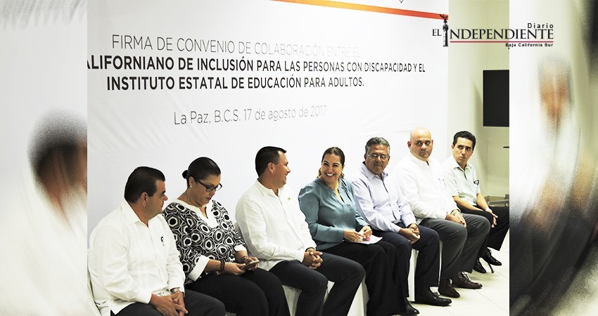 Apoyan a personas con discapacidad para terminar sus estudios básicos