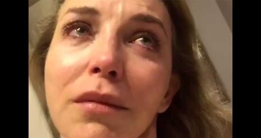 Laura Flores llora desconsolada tras despedir a su hija en la universidad