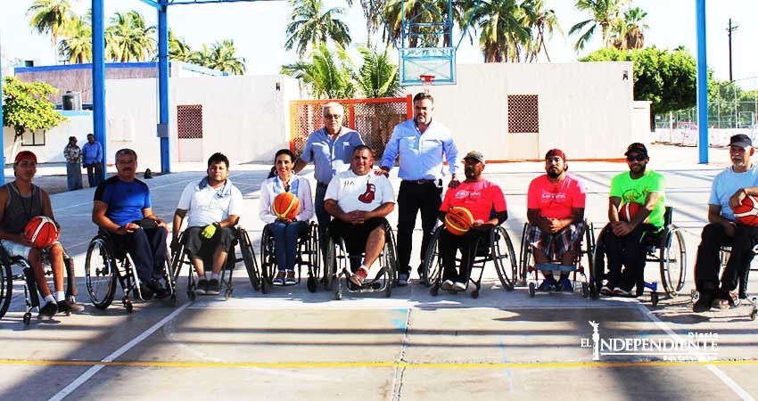 Selectivo de Basquetbol sobre silla de ruedas, recibió balones por parte del IMD