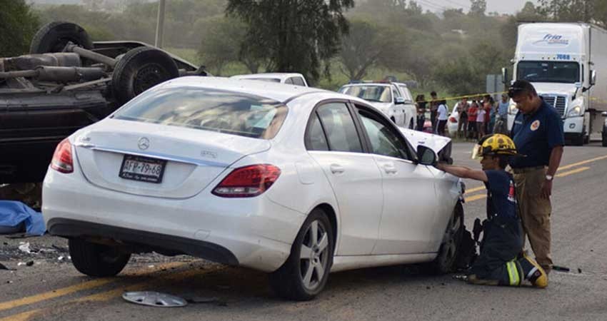 Deja fuerte accidente un muerto y 3 heridos, en Aguascalientes