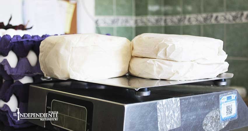 Niegan abarroteros desabasto de productos básicos en las colonias