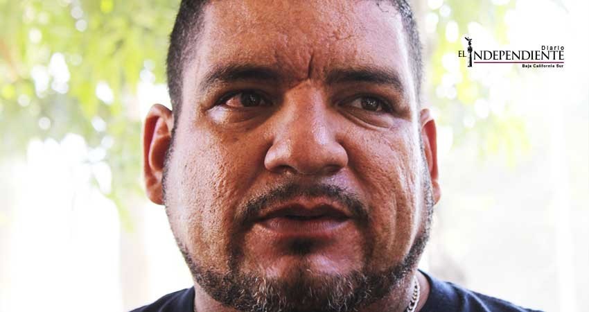 Bombero josefino y su esposa aguantaron poderío de las aguas 9 horas sobre una barda