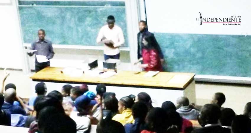 Se gastó un dineral de su beca; ¡y se lo habían depositado por error!