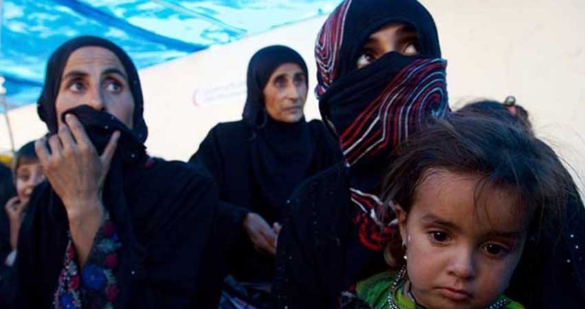 Irák evalúa qué hacer con miles de familiares de yihadistas