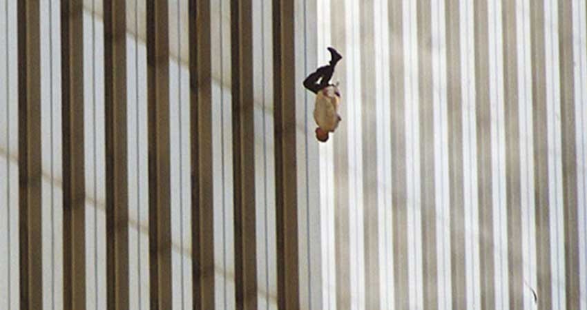 Sigue la incógnita: ¿quién es el hombre que cae de las Torres Gemelas?