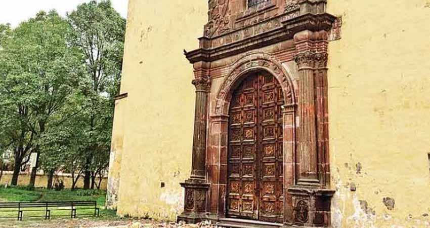 Parroquia de San Bernardino de Siena 'se sostienen de milagro'