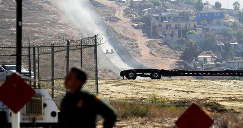 Aprueban 10 mil mdd para muro fronterizo con México