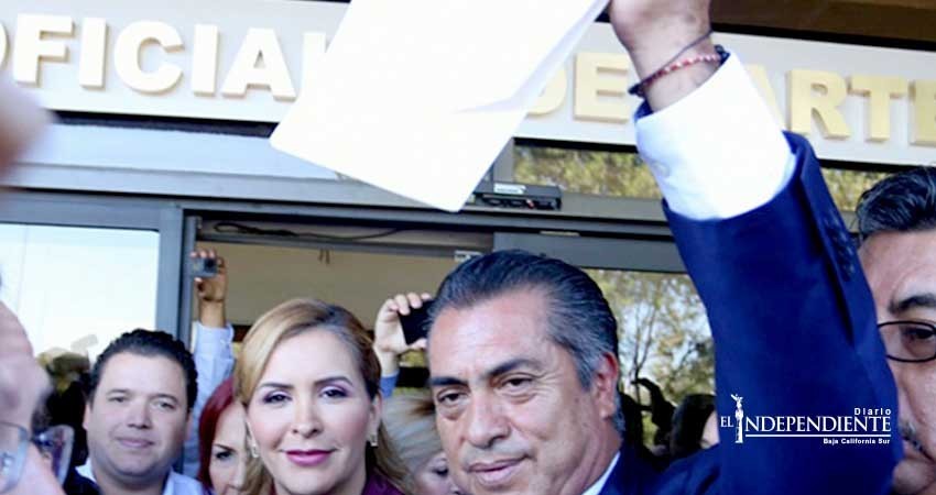 ‘El Bronco’ se registra como candidato independiente a la Presidencia