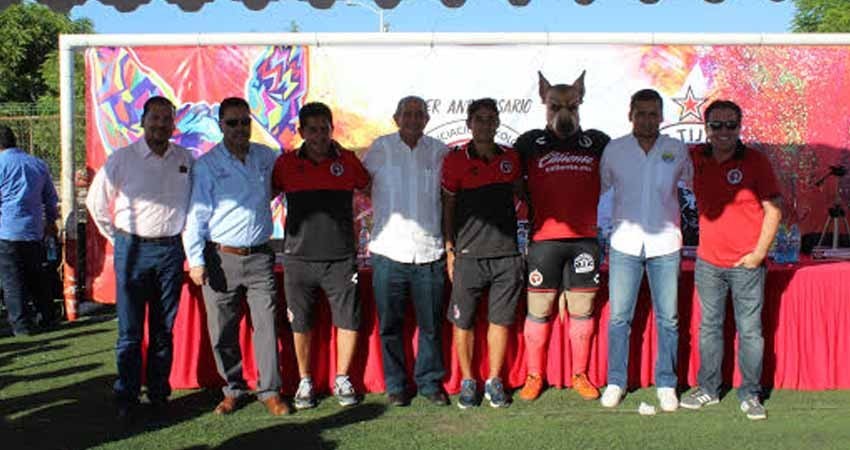 Gran celebro en el Aniversario de la Escuela de Xolos Cix-La Paz