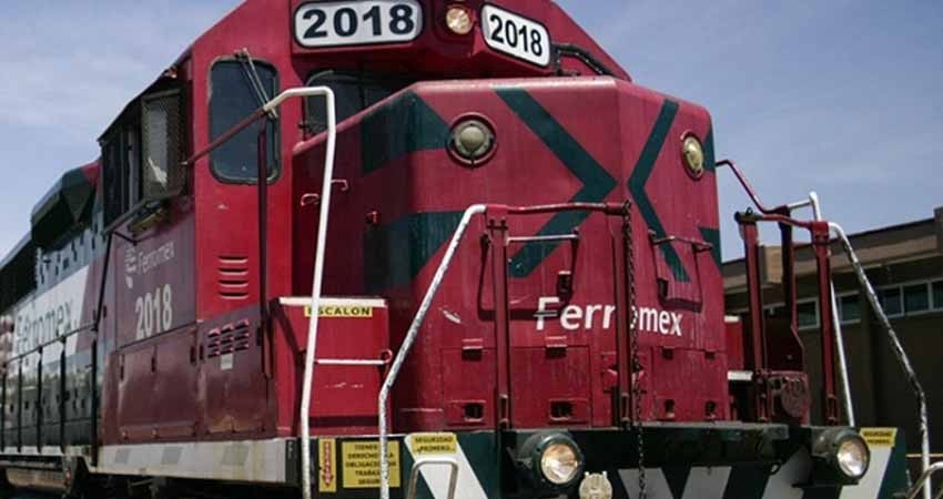 Roban electrodomésticos, papel, vino... en asaltos a trenes en Puebla