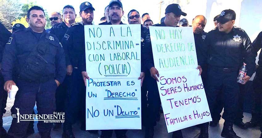 Protestan agentes municipales por depuración policiaca