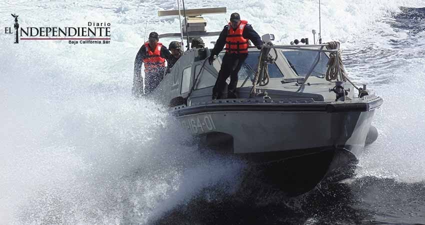 La Marina Armada de México rescata a una persona en las costas de CSL