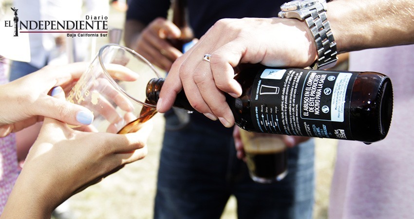 Otro grupo de comerciantes de alcohol apoyan  reformas propuestas por Zamora