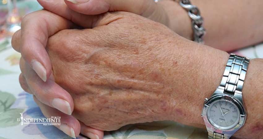 Acusan de negligente al H. Salvatierra; por "error" suturaron un conducto urinario