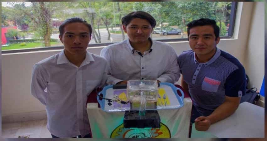 Politécnicos crean regadera para bañarse en menos de 15 minutos