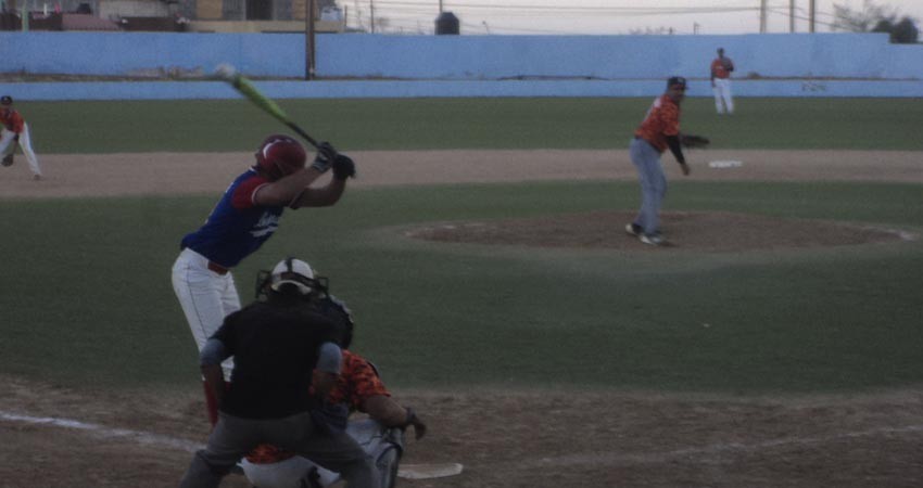 Marlins, único invicto en la Liga Industrial de Santa Rosalía