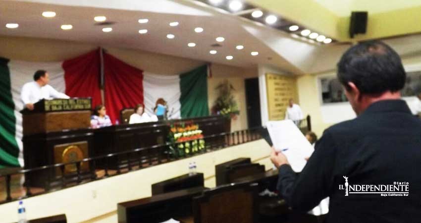 Entre acusaciones diputados locales aprueban Ley de Ingreso La Paz 2018