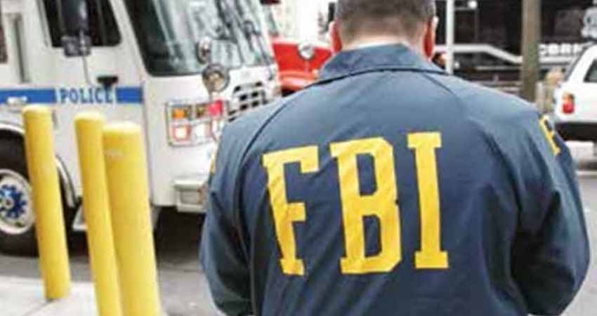 Niña huye de EU en busca de un hombre que conoció en Facebook