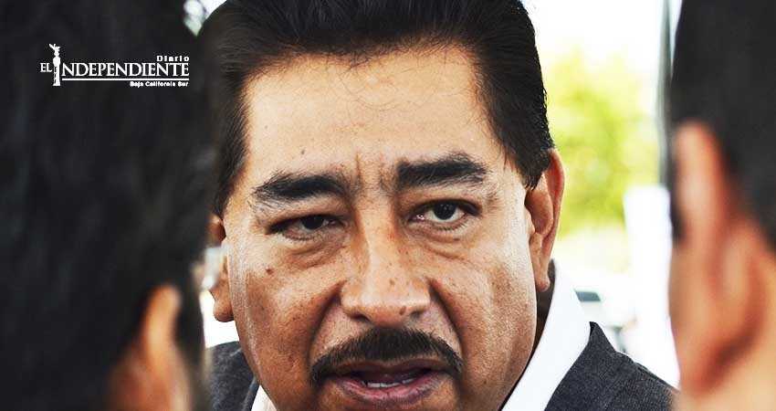 Pide Secretario de Educación revisar "nómina secreta" del Congreso para ver si no hay parientes