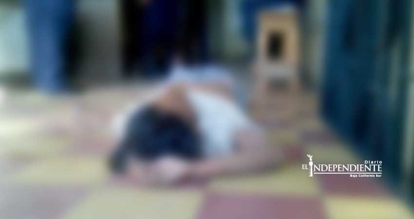 Se ahorcó dentro de su celda en el Cereso de SJC; mas tarde asesinan a un individuo en el Zacatal