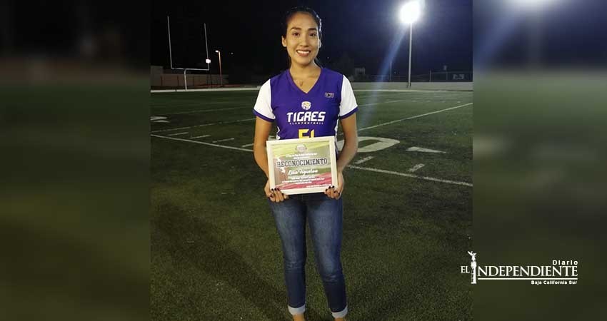 Campeona Tigres Lilia Gissel Figueroa en Tochito Bandera