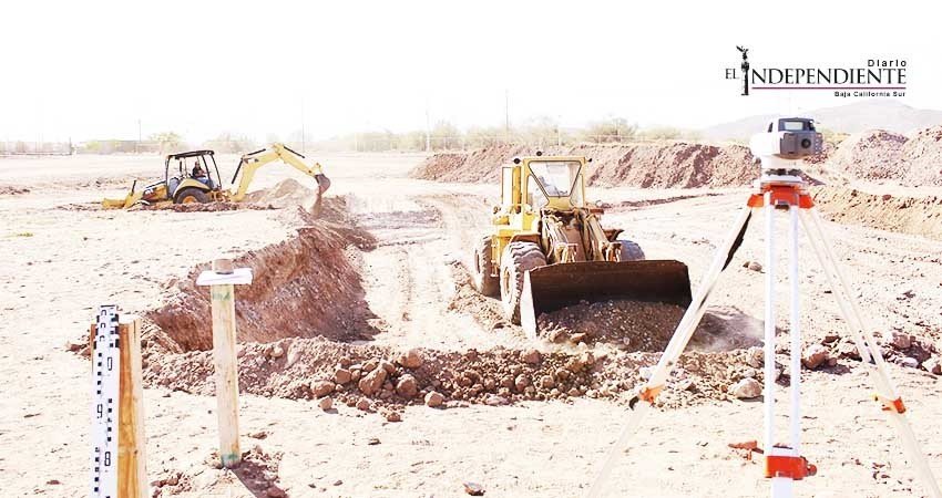 Inician construcción de la alberca Semi-olimpica en Loreto