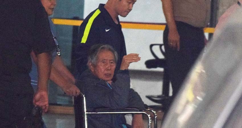 Alberto Fujimori sale de clínica tras indulto de Kuczynski