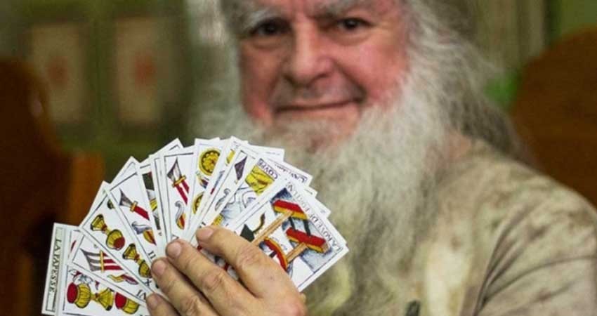 Brujo Mayor ve a Meade en Presidencia y a Sheinbaum en CDMX