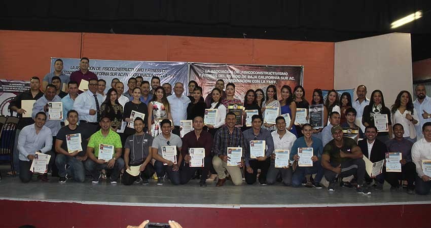 Egresan entrenadores e Instructores de Físico Constructivismo y Fitness