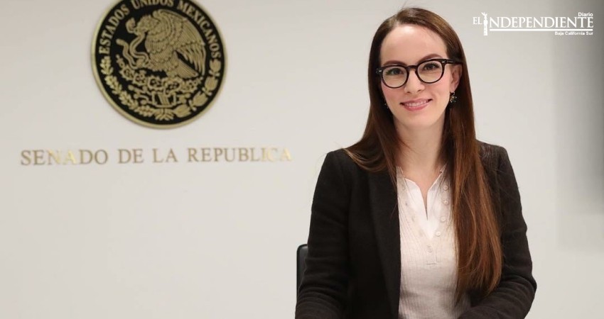 Renuncia al PAN senadora por BCS; se va con AMLO