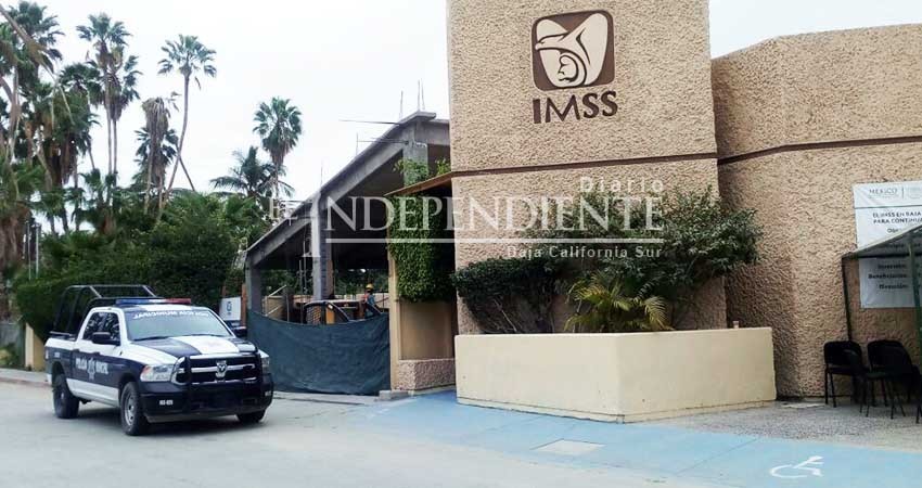 Joven con herida de bala en el pie ingresa a la clínica del IMSS de SJC
