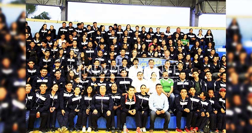 Abanderan a los deportistas Cabeño para la Olimpiada Estatal 2018