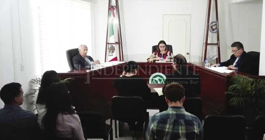 También es opcional pedir licencia para diputados que busquen otro cargo: TEE