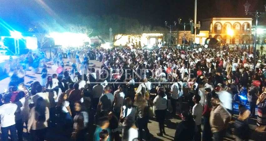 Decenas de cristianos marchan por la paz en San José del Cabo