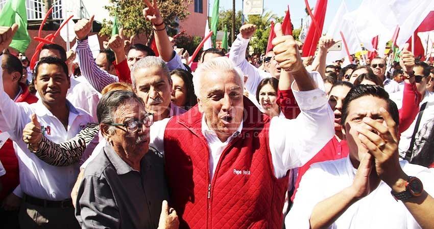Cerró 'Pepe' Hevia precampaña frente a 500 simpatizantes