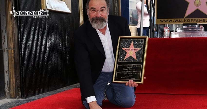 Mandy Pa­tinkin ya tiene su estrella en el Paseo de la Fama