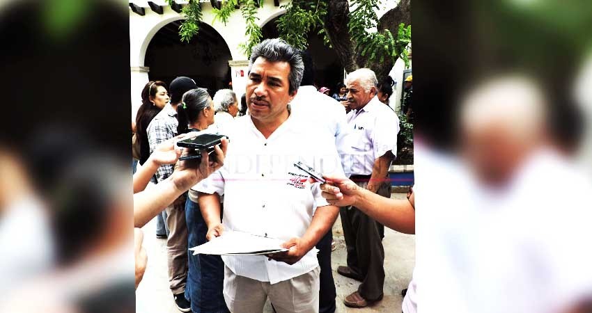 Antorchistas entregan pliego petitorio al Ayto; demandan solución a necesidades