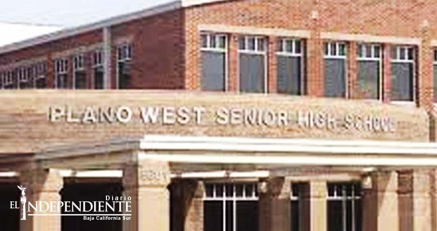 Policía arresta en Texas a tres estudiantes por llevar armas a escuela