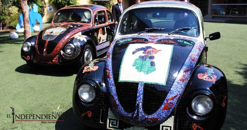 Con motivos prehispánicos, estrenan el “Vocho Maya”