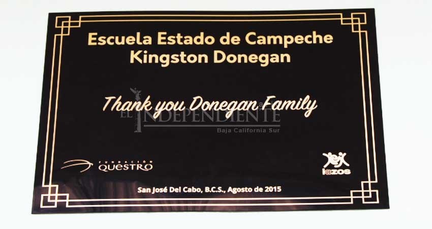 Escuela primaria Edo de Campeche agradece a familia norteamericana que hace donaciones