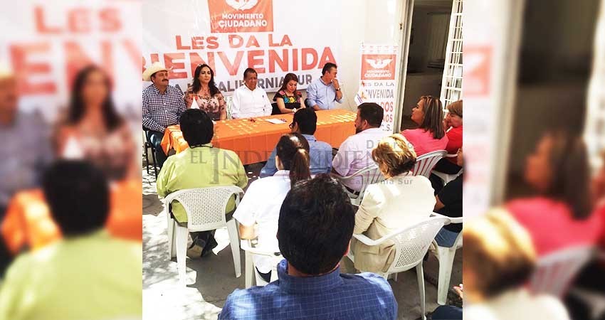 Se reúnen aspirantes de 'Por México al Frente' con integrantes de Movimiento Ciudadano 