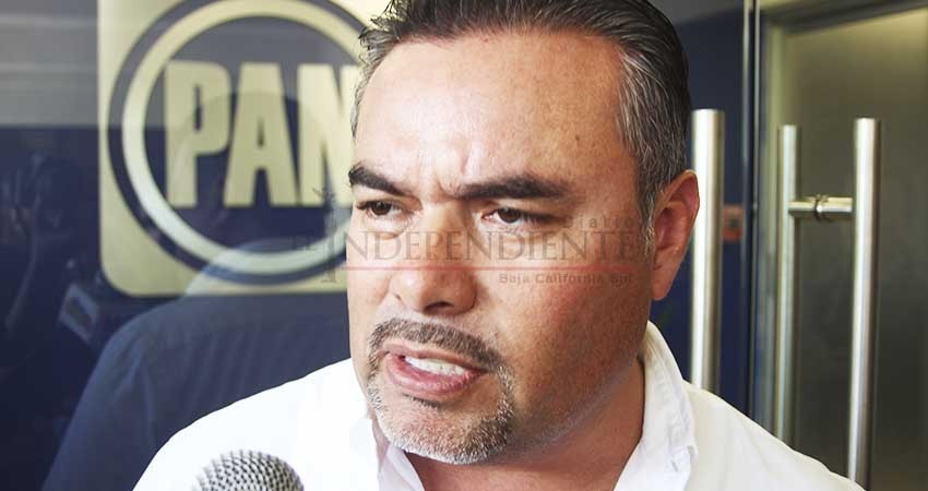 Pide Puppo a sus “adversarios” no descalificarlo por enfermedad