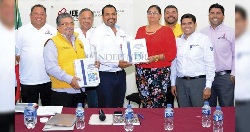 Presentan PAN, PRD, PRS y PH candidaturas comunes; formarán gobierno de coalición 