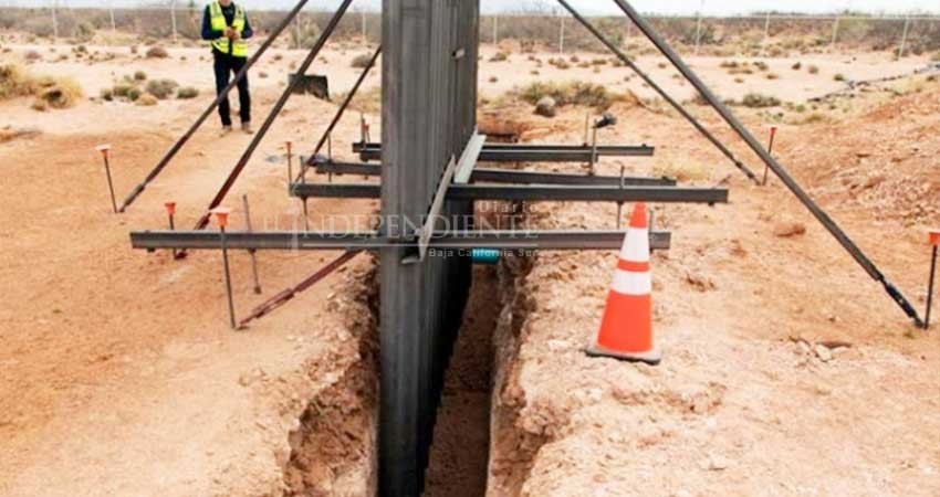 Comienza el reemplazo de una valla fronteriza en Nuevo México