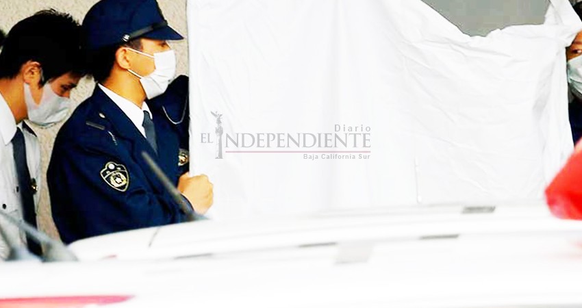 Encerró 20 años a su hijo discapacitado en una jaula