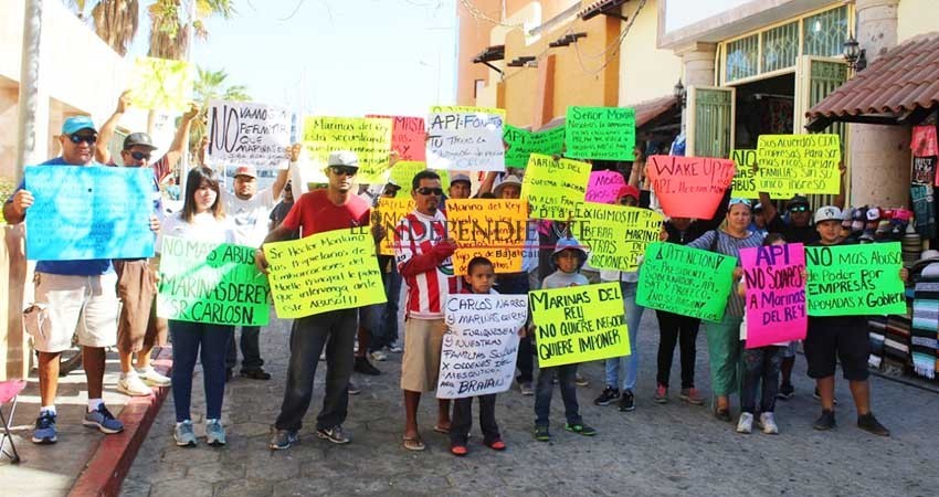 Continúa protesta de prestadores de servicios náuticos en Marina de CSL