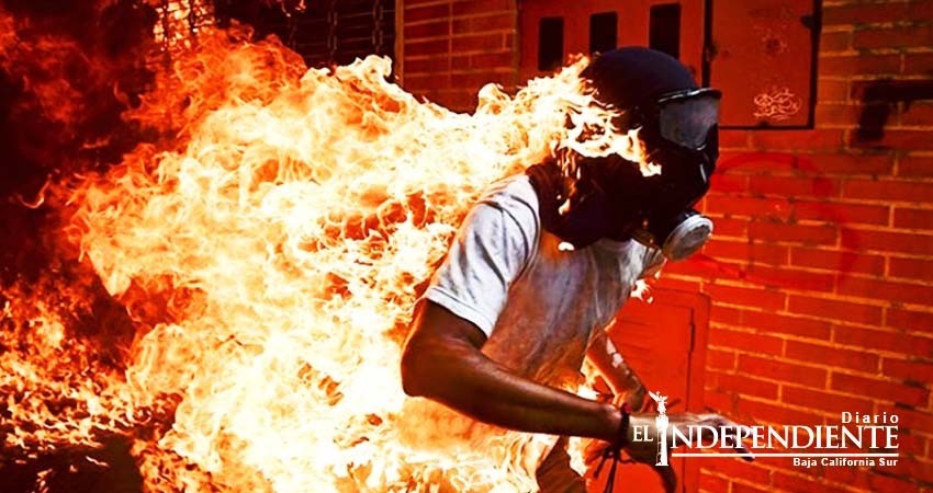 Ronaldo Schemidt gana premio World Press Photo a foto del año