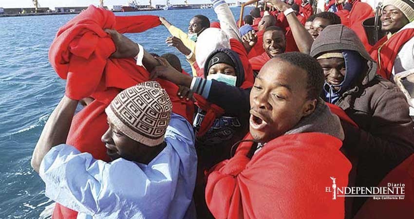 Criminalizan ayuda a los migrantes en el mar Mediterráneo